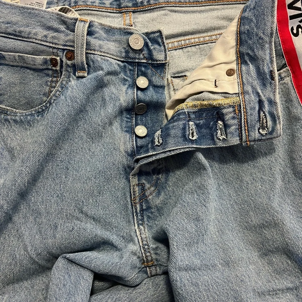 LEVIS men’s denim jeans 32x30